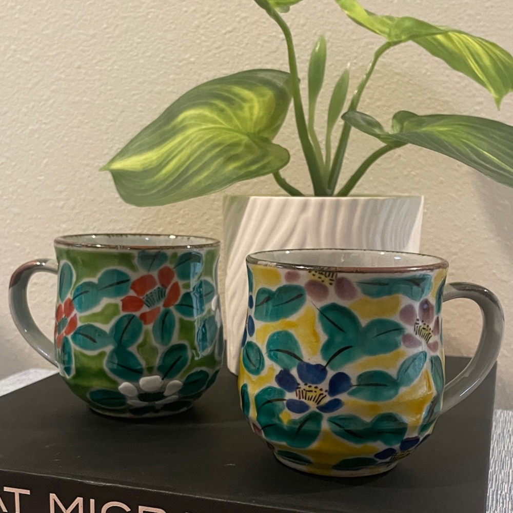 Kutani Ware Japanese Porcelain Mug Set
